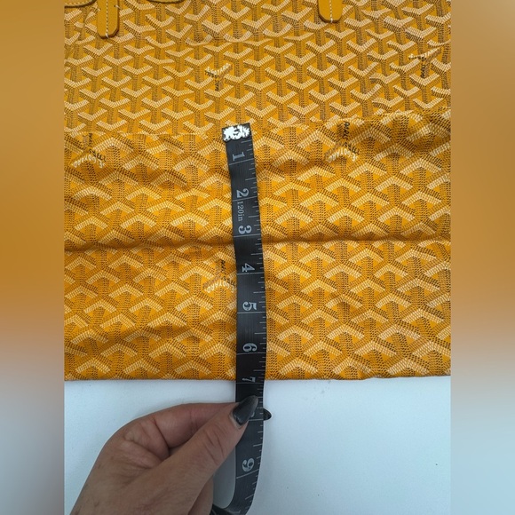 Goyard Saint Louis GM Tote Yellow Snoopy Marquage Limited Edition w/ Pochette - Picture 8 of 17